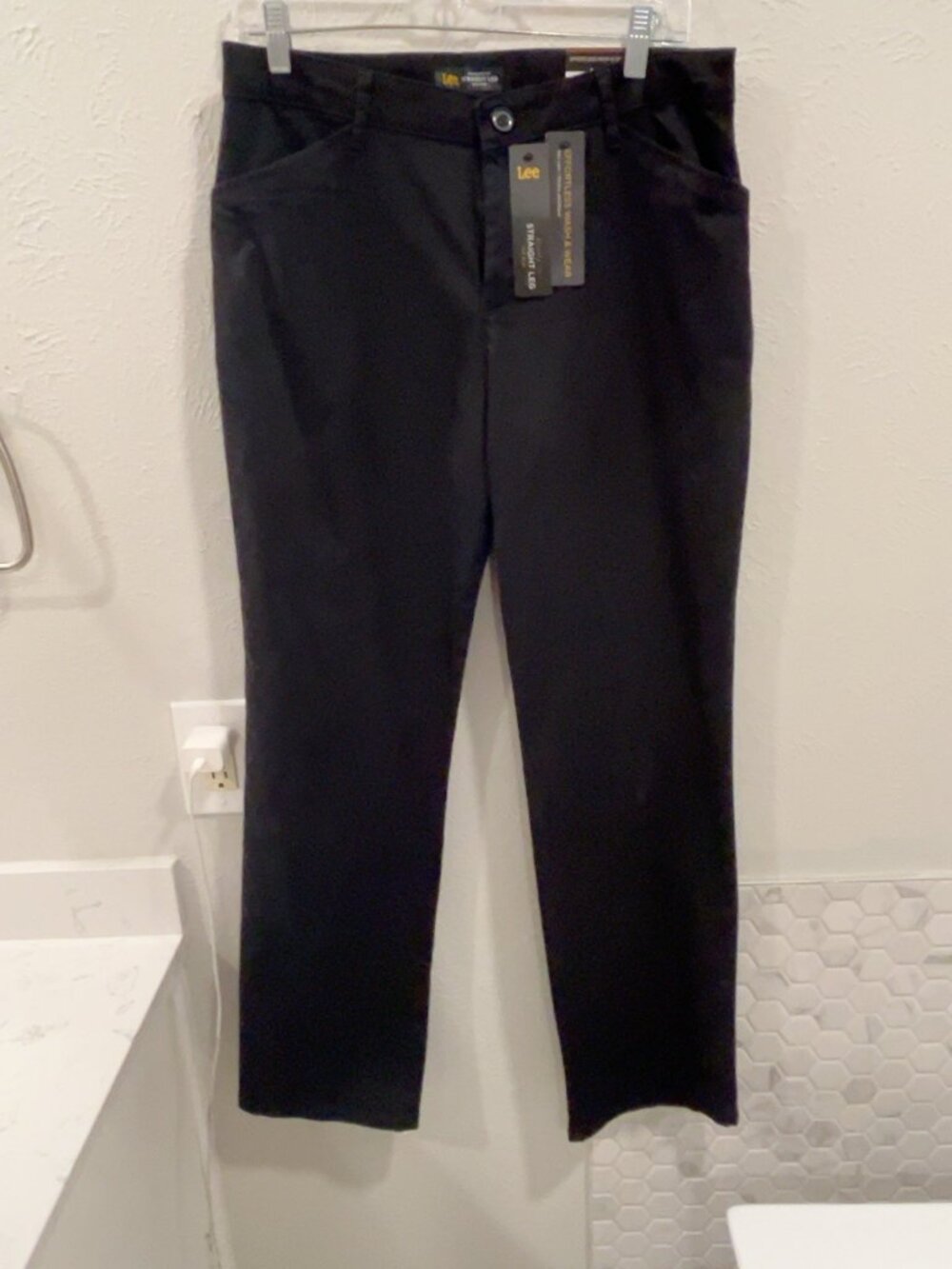 NWT Lee Relaxed Fit Straight Leg Mid Rise Black Pants